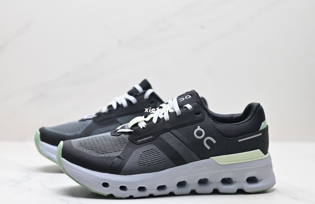 On Cloudrunner 2 Sneaker Shadow Lima
