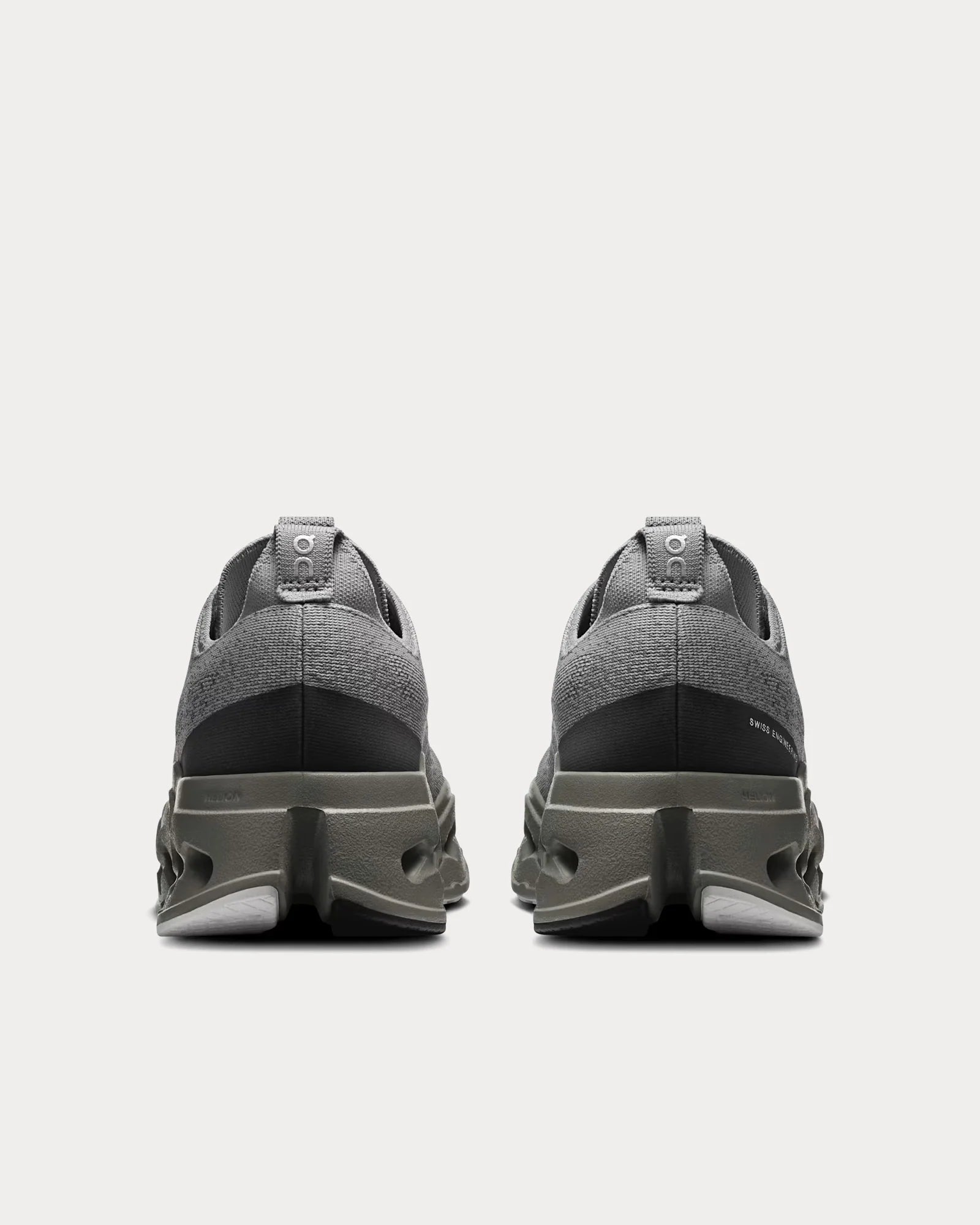 ON Cloudsurfer Max Alloy Asphalt