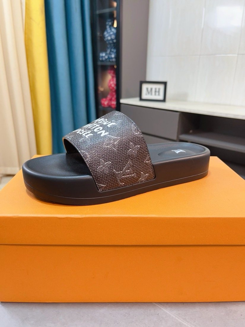 Louis Vuitton Patterned Strap Slide Sandals — front