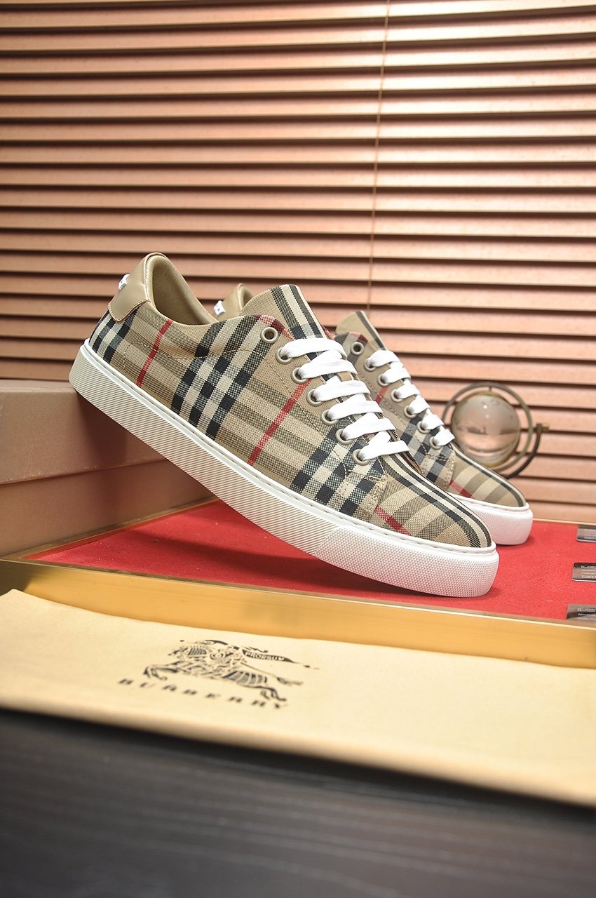 Burberry Beige Plaid Low-Top Sneakers — hero