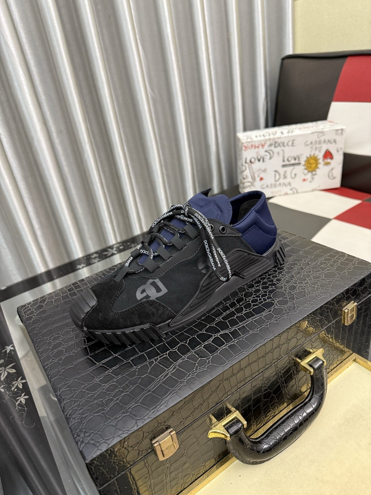 Dolce & Gabbana Black and Navy Low-Top Sneakers — hero