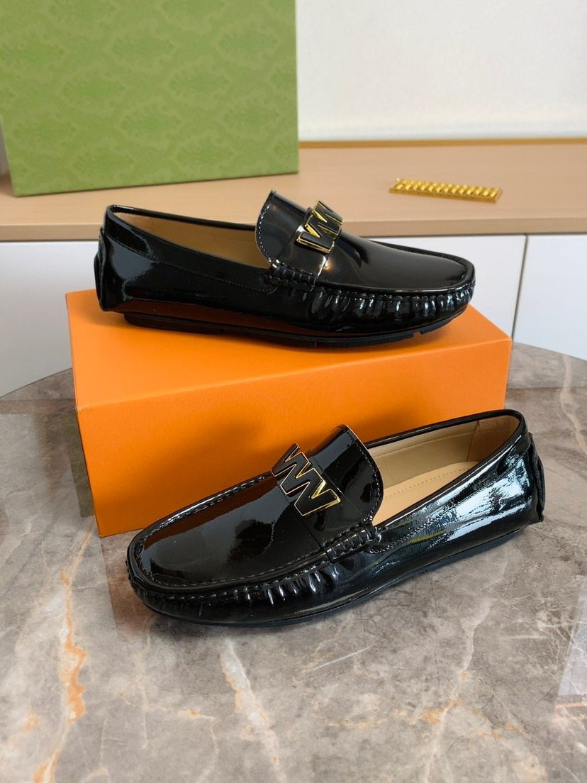 Gucci Black Metal-Detail Loafers — side