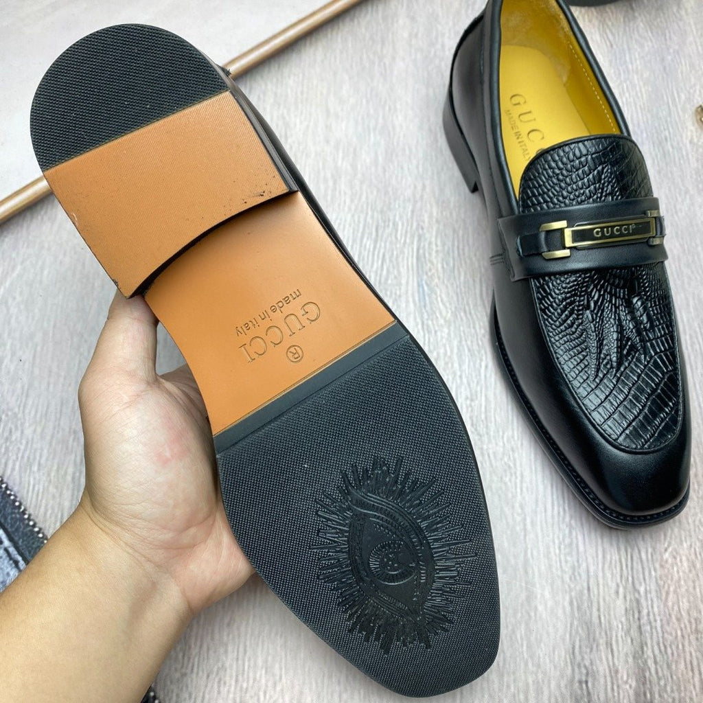 Gucci Black Textured Leather Slip-On Shoes — detail