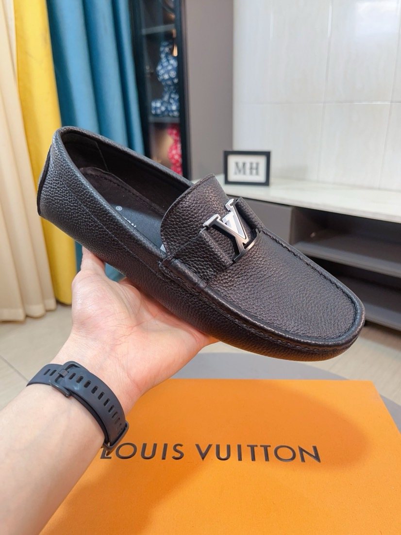 Louis Vuitton Black Textured Loafers — model