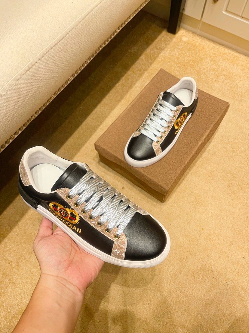 Men’s Emblem Low-Top Sneakers — side