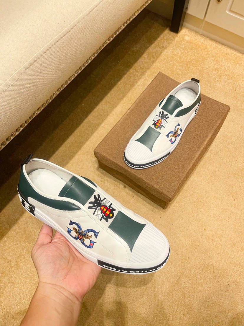 White & Dark Green Embroidered Slip-On Shoes — model