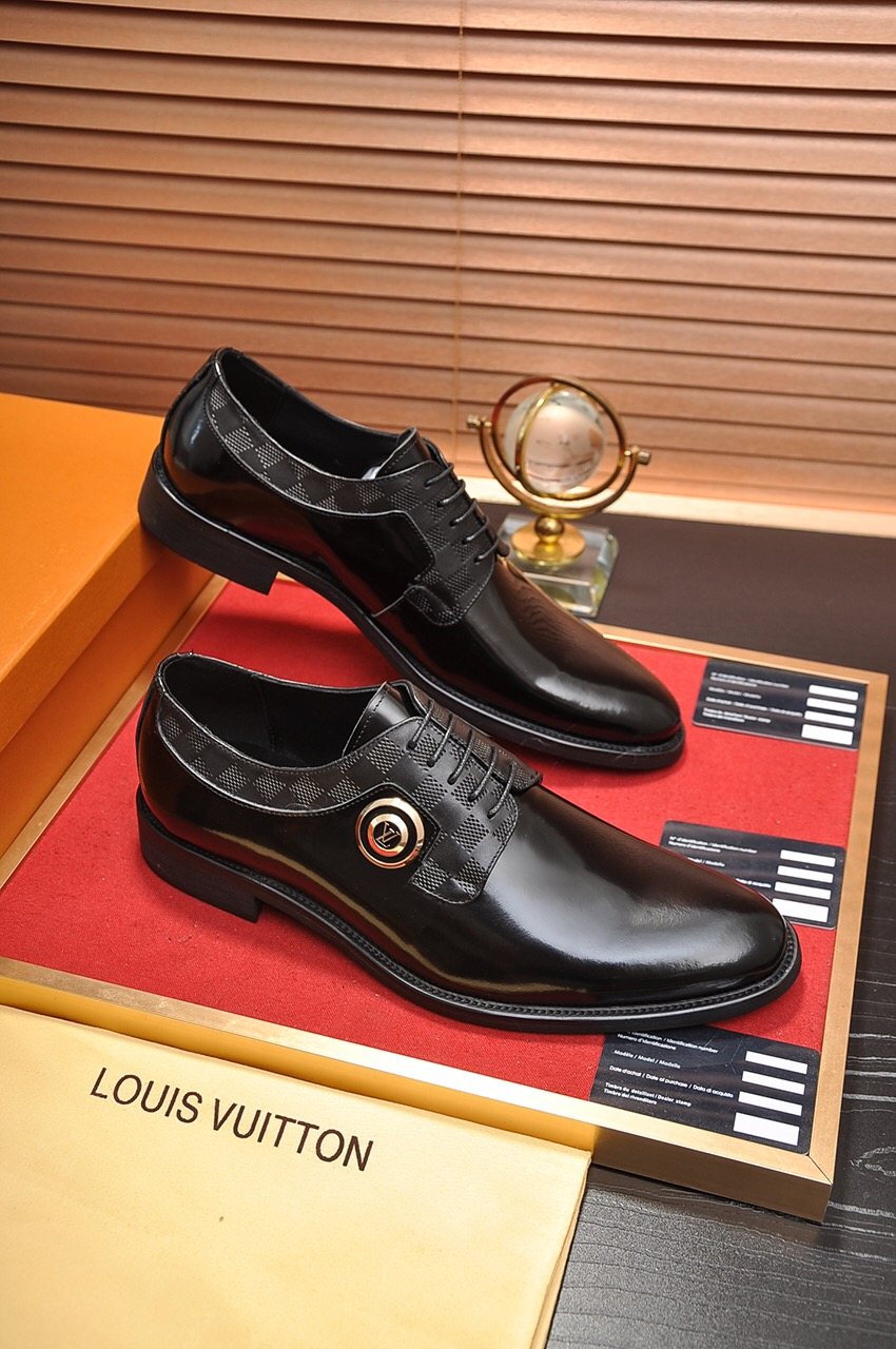 Louis Vuitton Black Glossy Lace-Up Dress Shoes — side