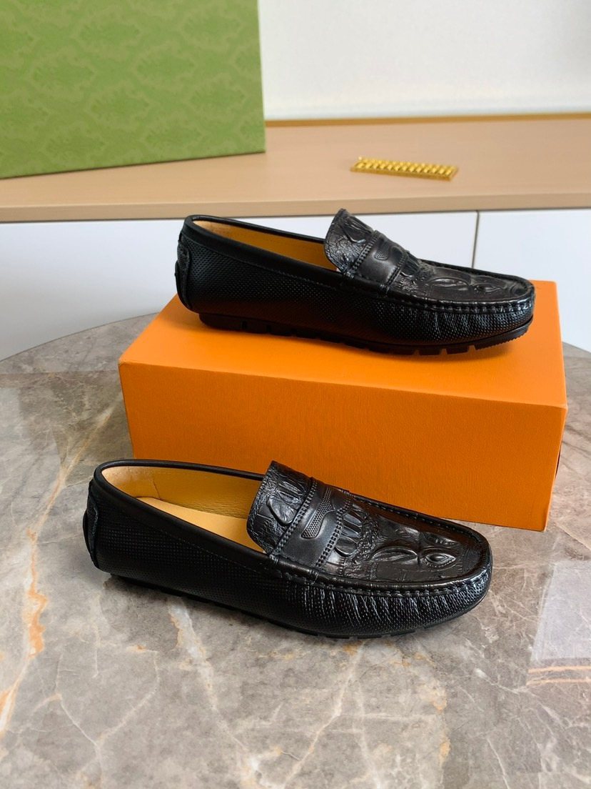 Louis Vuitton Black Textured Leather Loafers — side