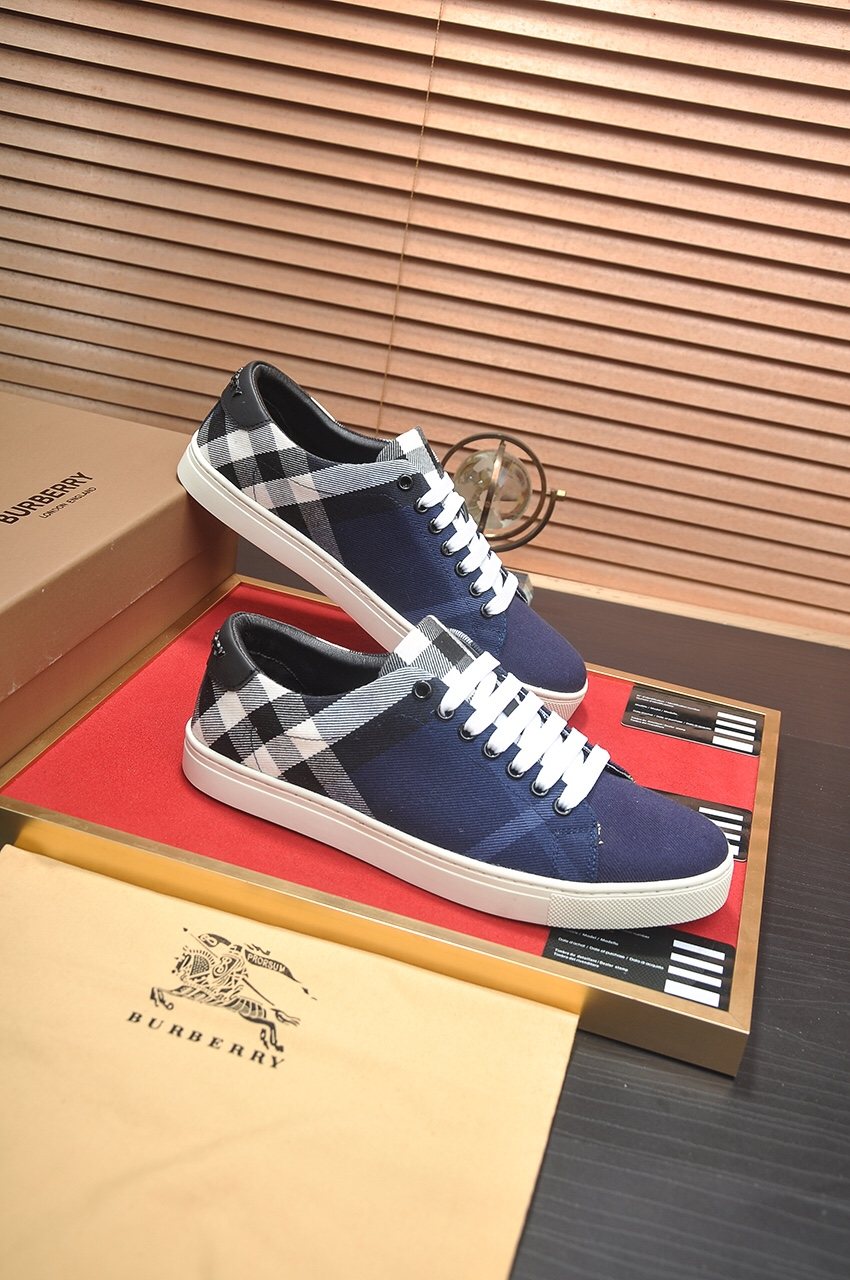 Burberry Navy Check Low-Top Sneakers — front