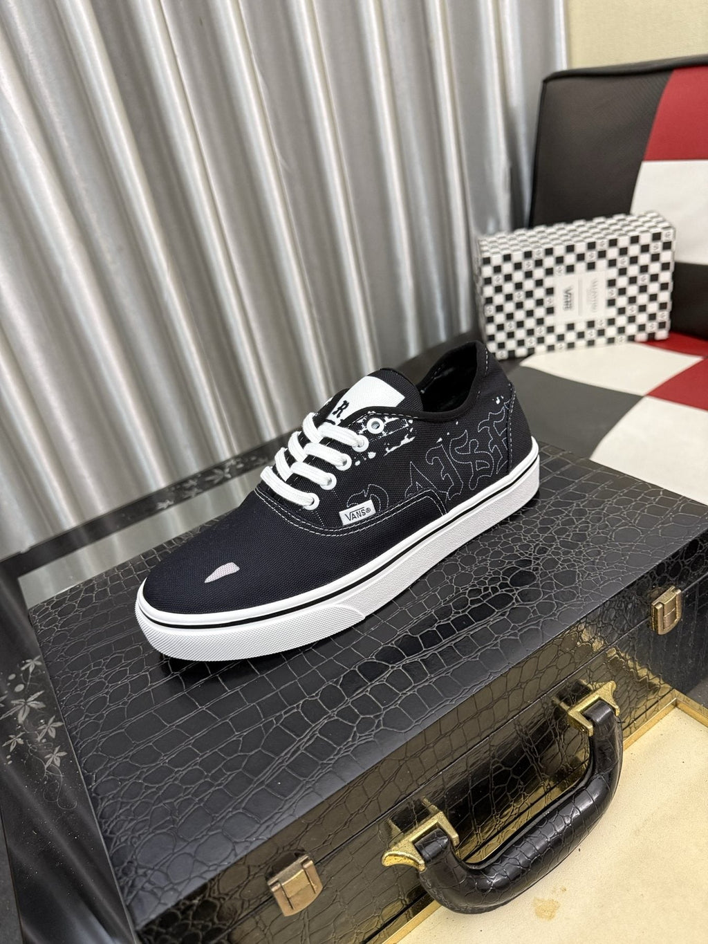 Vans Black Graphic Low-Top Sneakers — front