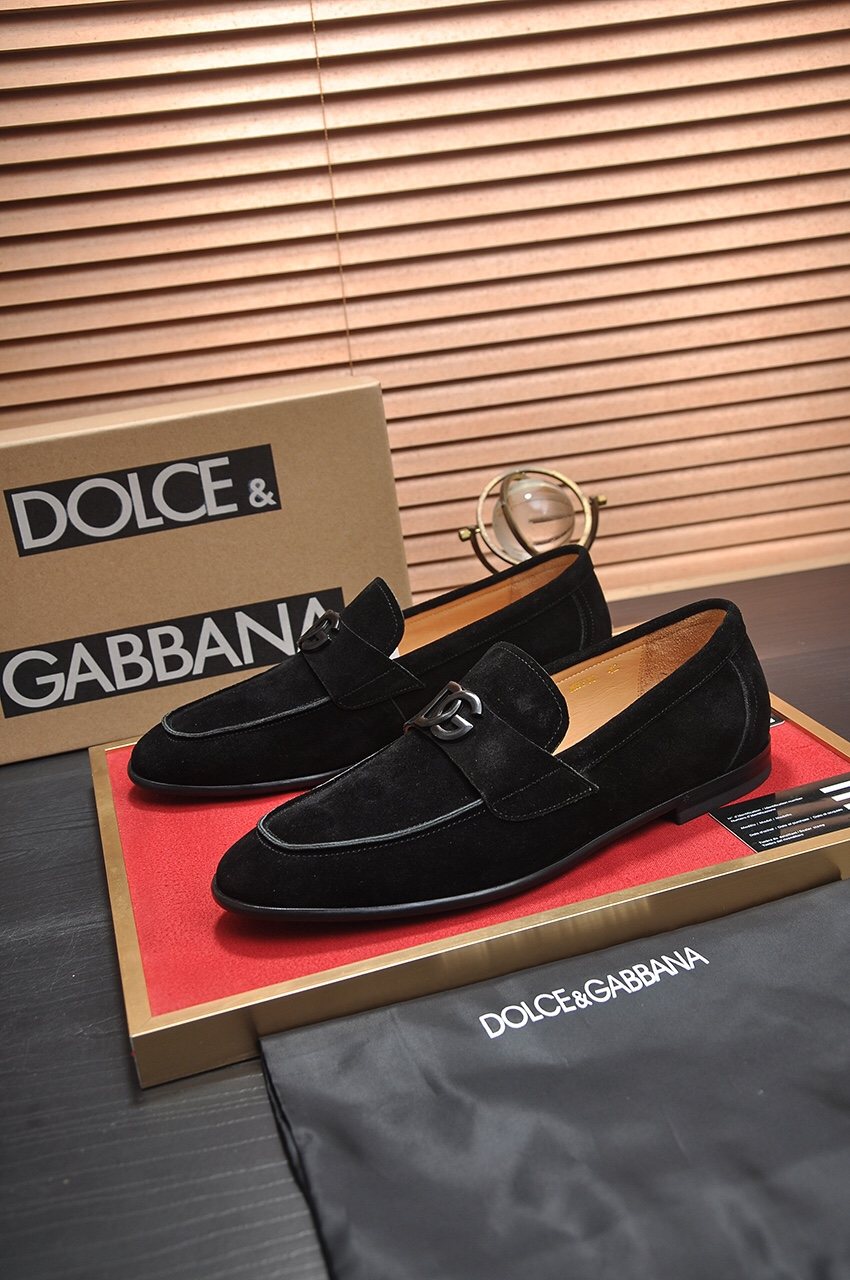 Dolce & Gabbana Bernini Black Loafers — model