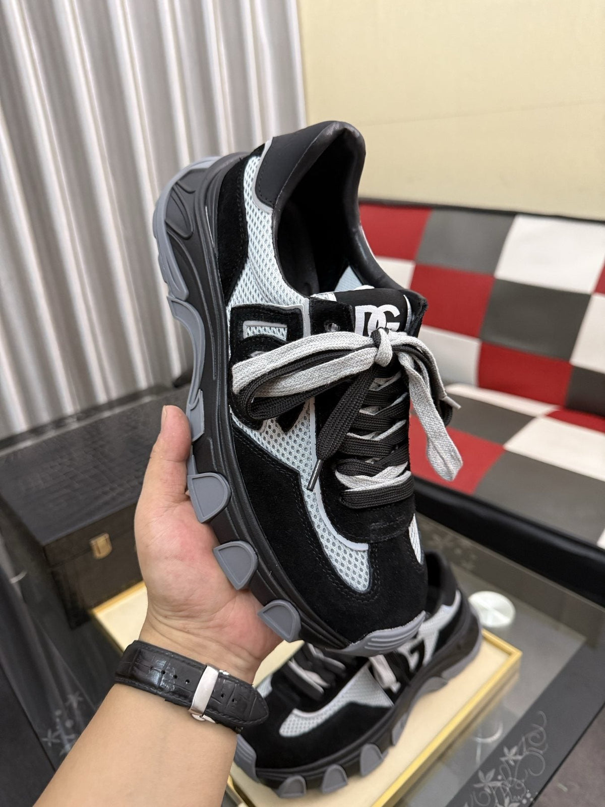 Dolce & Gabbana Black & White Low-Top Sneakers — model