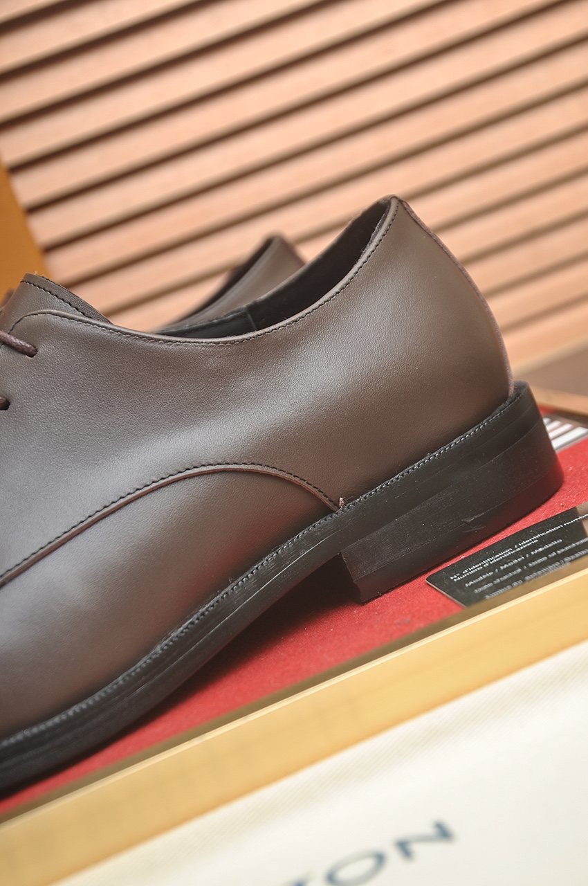 Louis Vuitton Brown Lace-Up Dress Shoes — detail