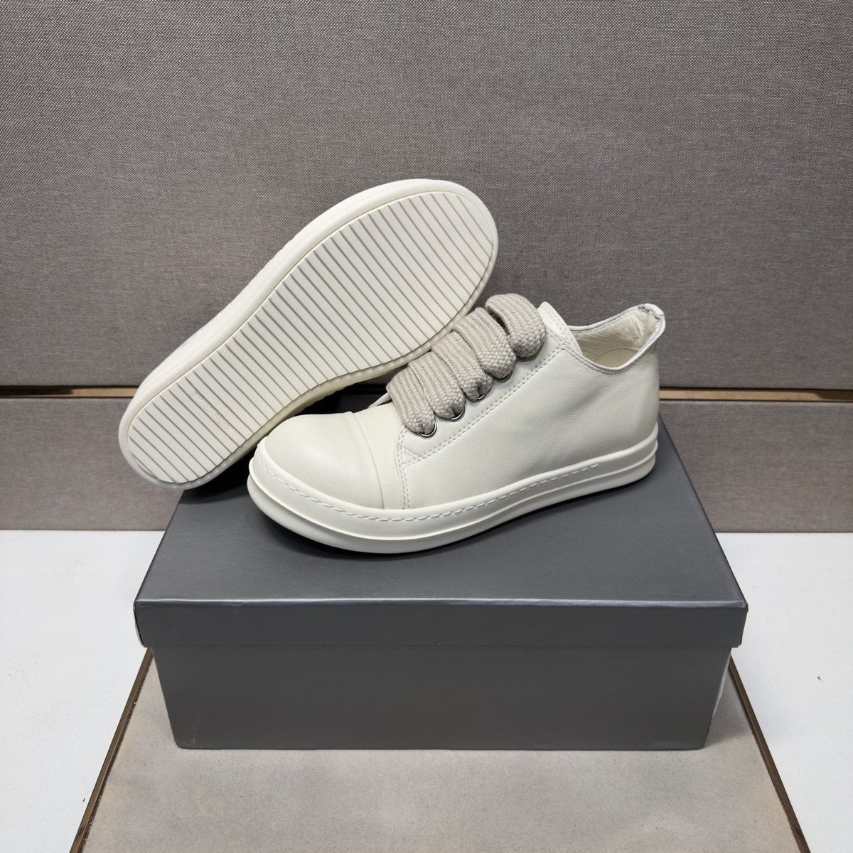 Rick Owens Off-White Low-Top Sneakers — detail