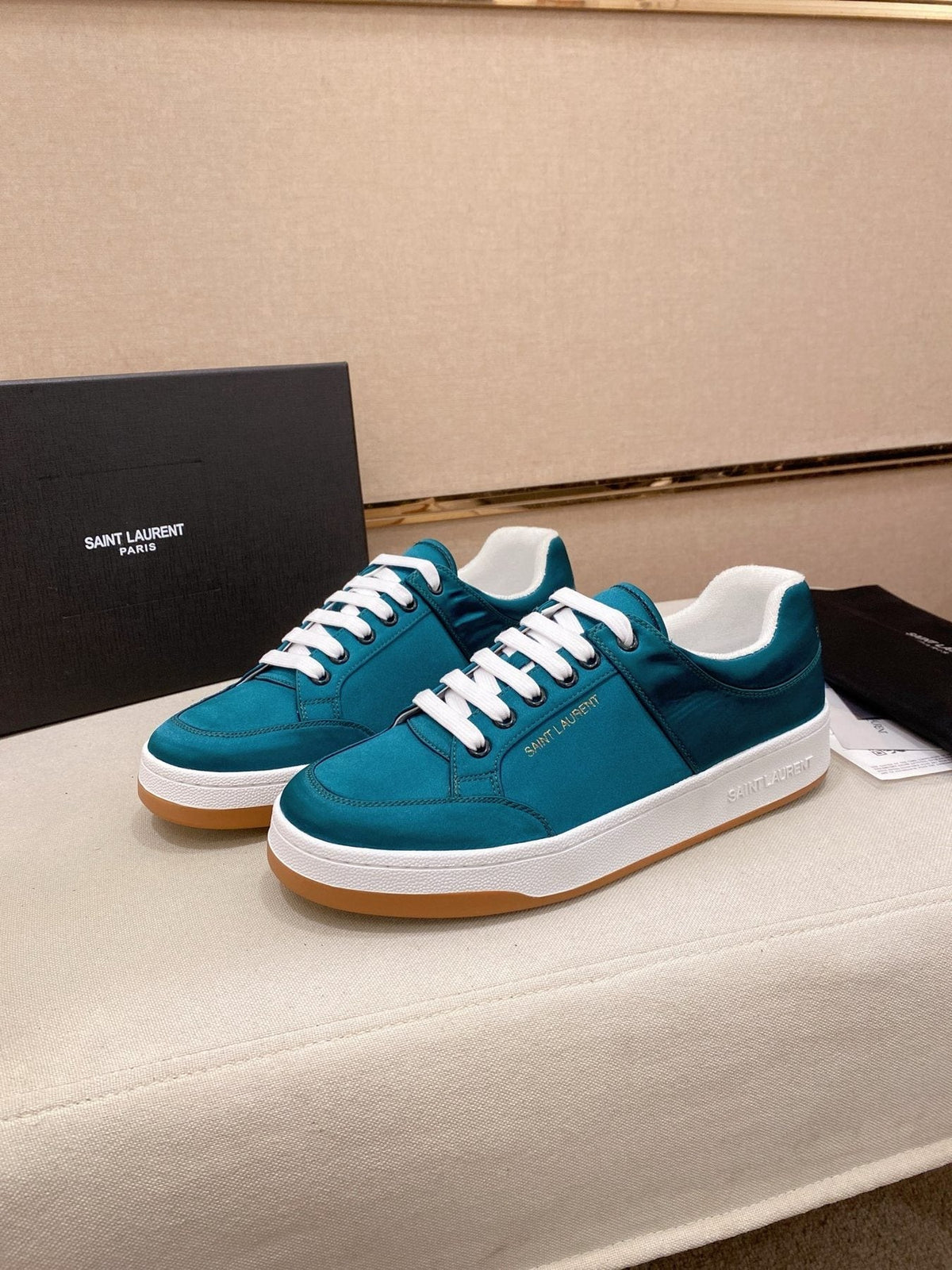 Saint Laurent Teal Blue Perforated Low-Top Sneakers — front