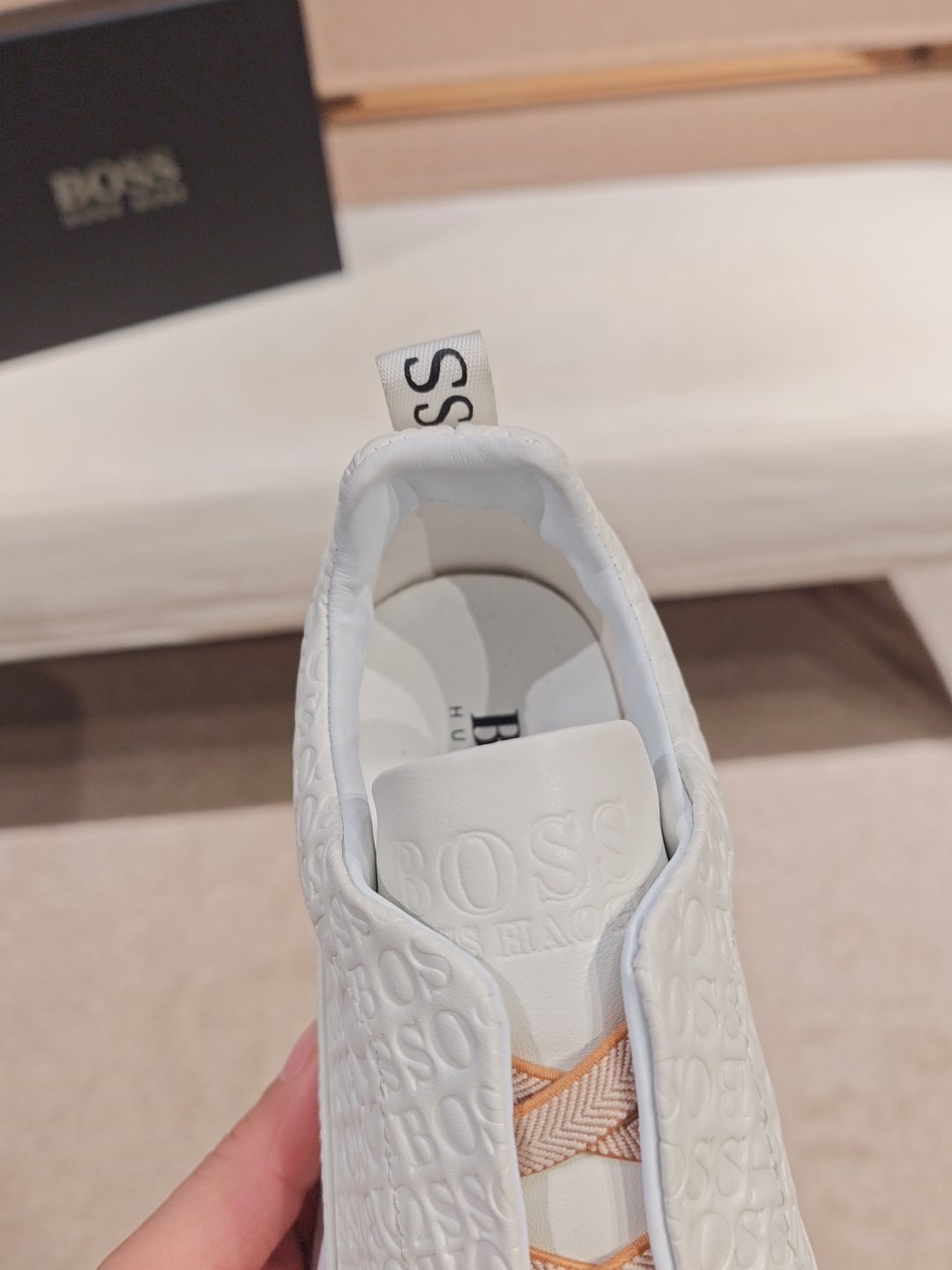Hugo Boss White Textured Low-Top Sneakers — detail