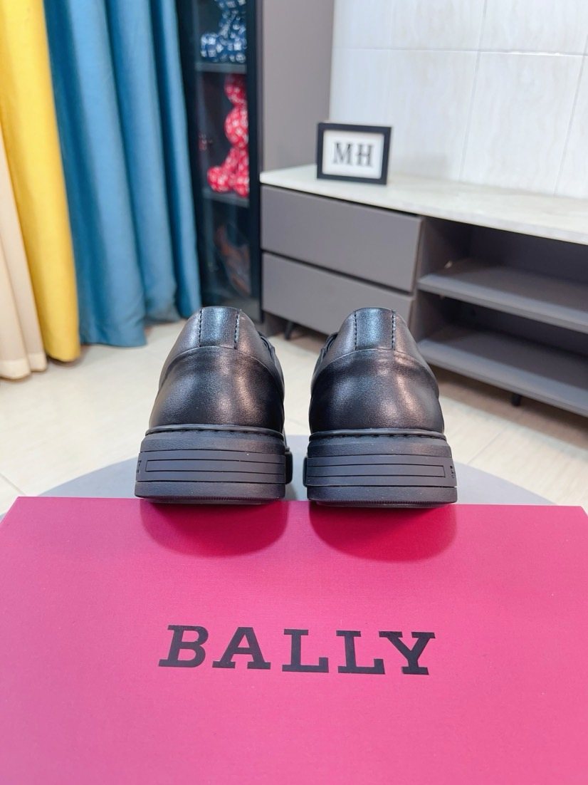 BALLY Black Stripe Low-Top Sneakers — back