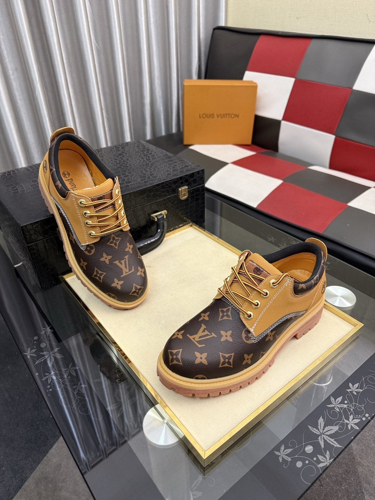 Timberland Tan & Brown Patterned Lace-Up Shoes — side
