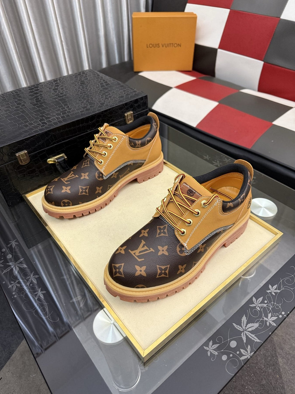 Timberland Tan & Brown Patterned Lace-Up Shoes — front