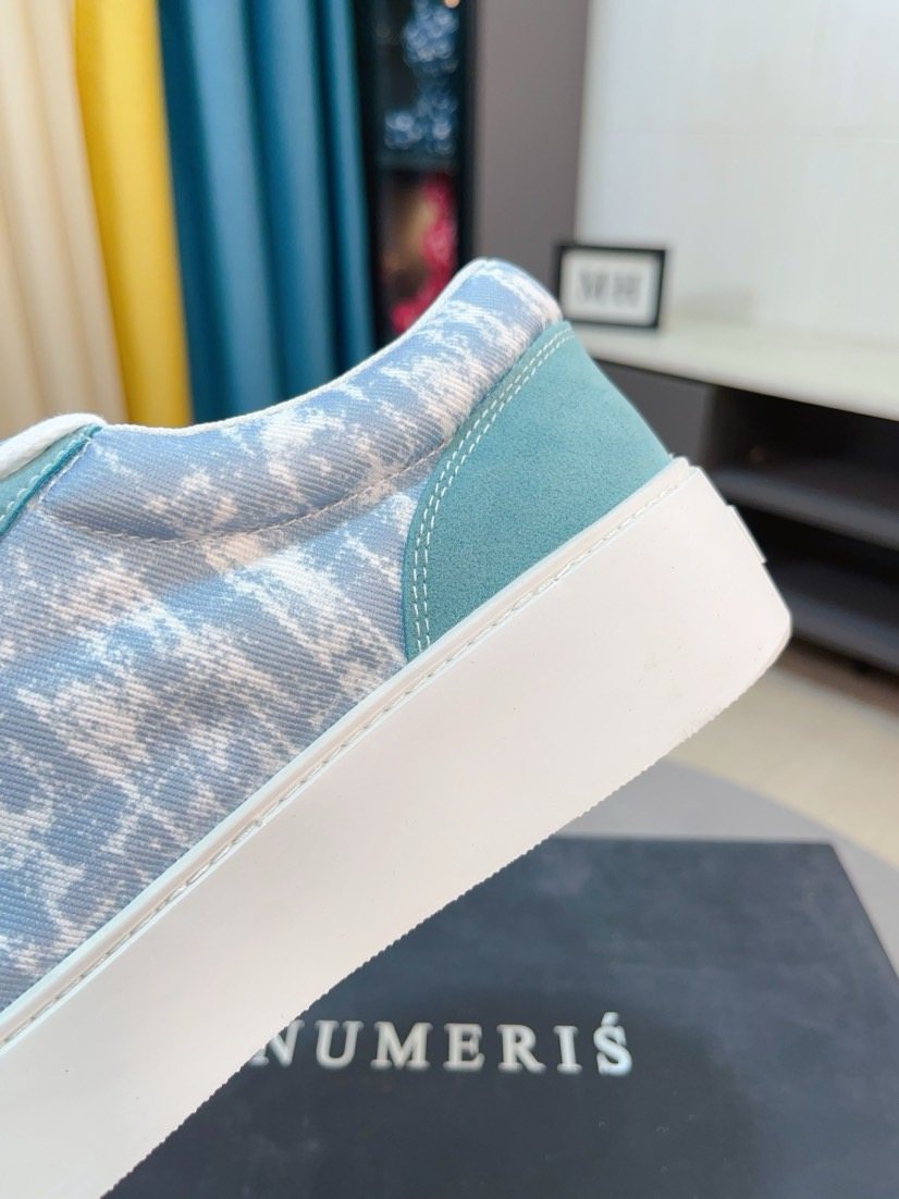 NUMERIS Turquoise Patterned Low-Top Sneakers — detail