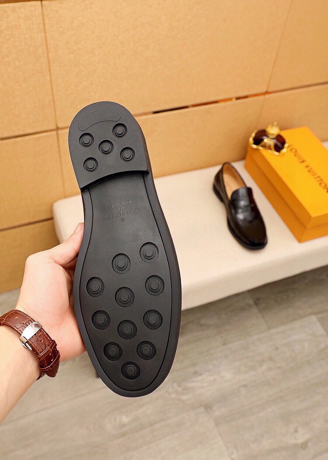 微商相册测试鞋子-Louis Vuitton Checkerboard Penny Loafers — detail