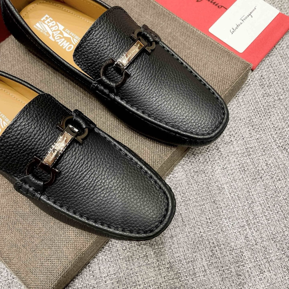 Salvatore Ferragamo Black Textured Driving Loafers — detail