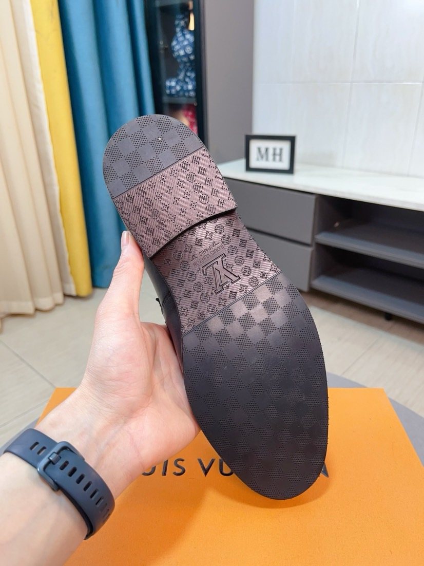 Louis Vuitton Black Logo Hardware Loafers — detail