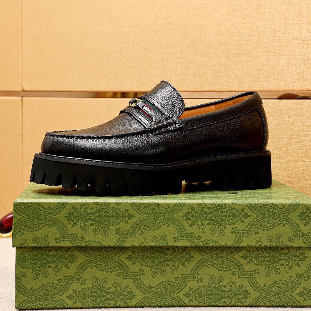 GUCCI Black Lug-Sole Loafers — side