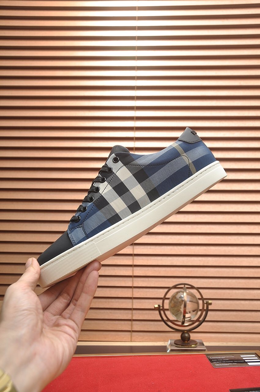 Burberry Check Panel Low-Top Sneakers — model