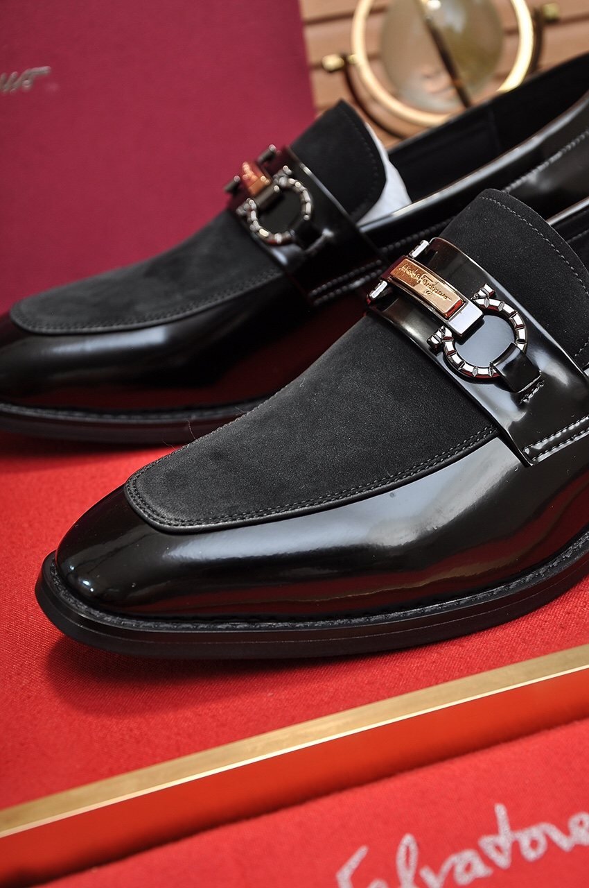 Salvatore Ferragamo Black Bit Loafers — detail
