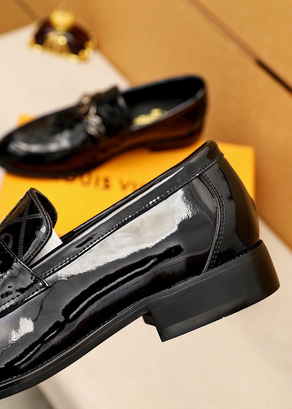 微商相册测试鞋子-Louis Vuitton Black Embossed Buckle Slip-On Shoes — back