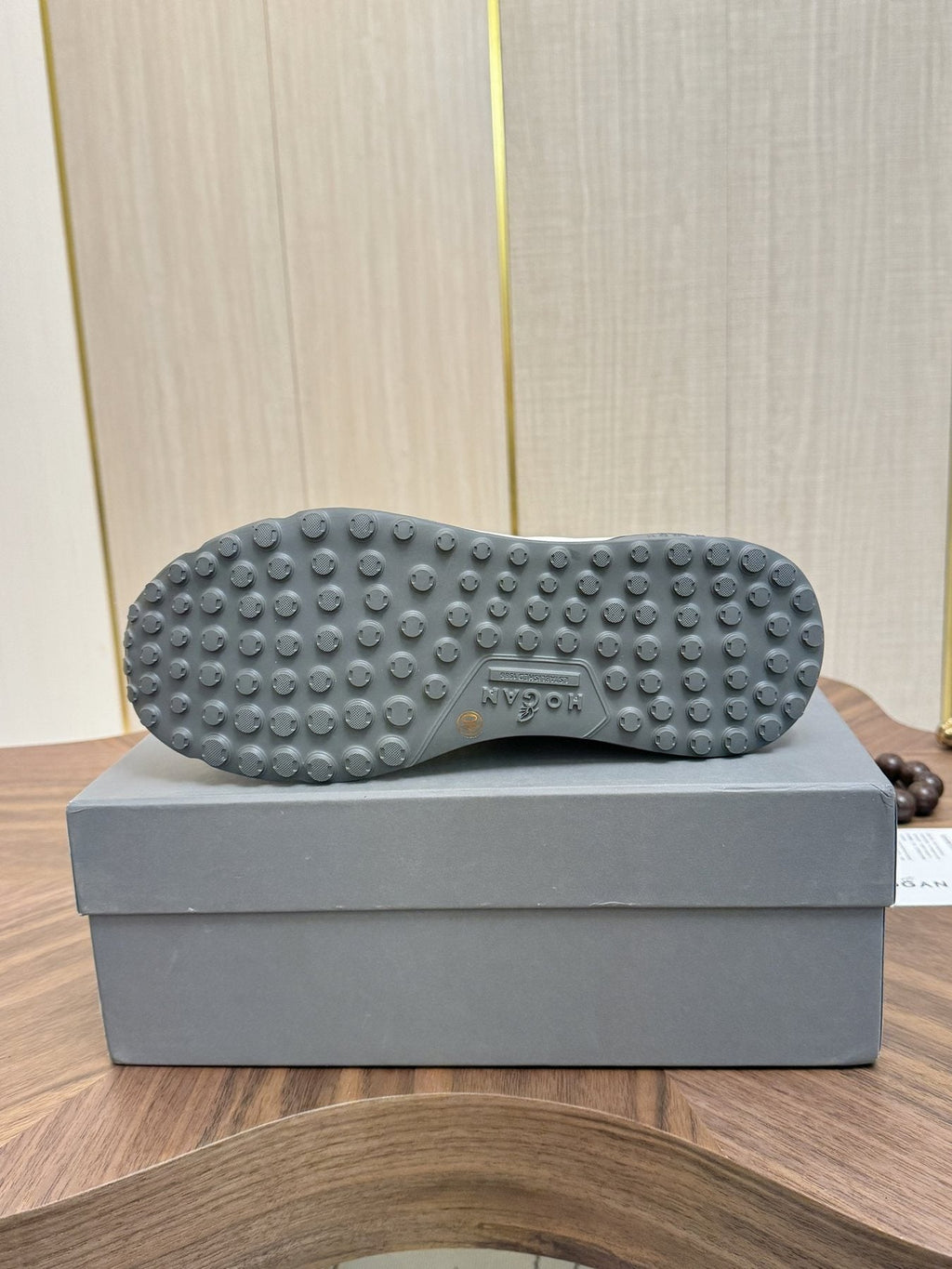 HOGAN H-Stripes Platform Sneakers — detail