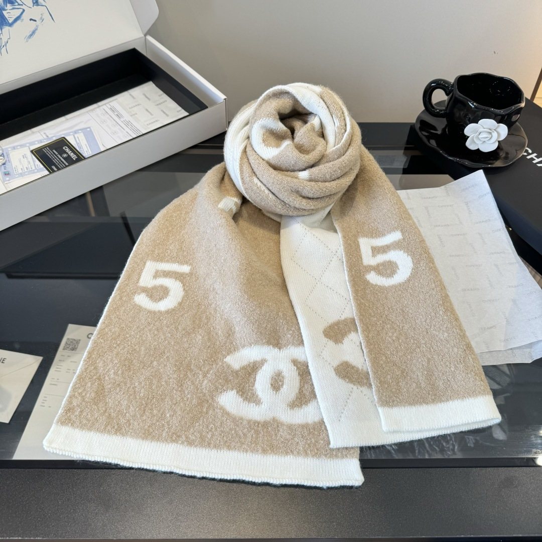 Chanel Logo Motif Knit Scarf — front