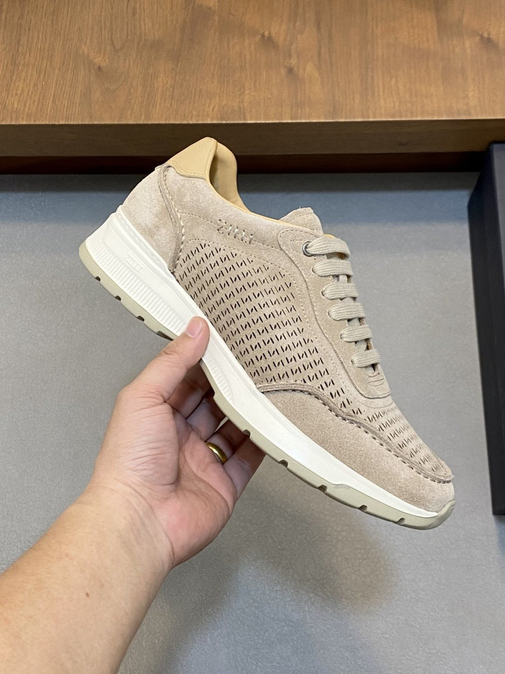 Zilli Textured Lace-Up Sneakers — model