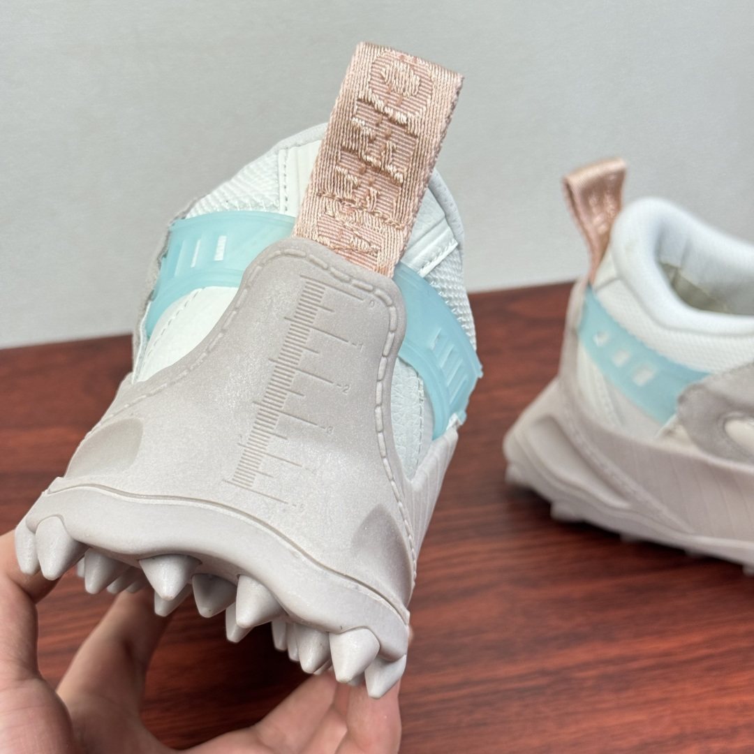Off-White ODSY-1000 Chunky Sneakers — detail