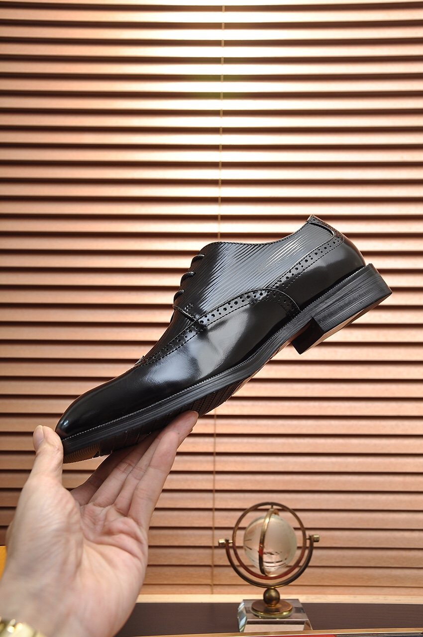 Louis Vuitton Textured Panel Lace-Up Dress Shoes — side