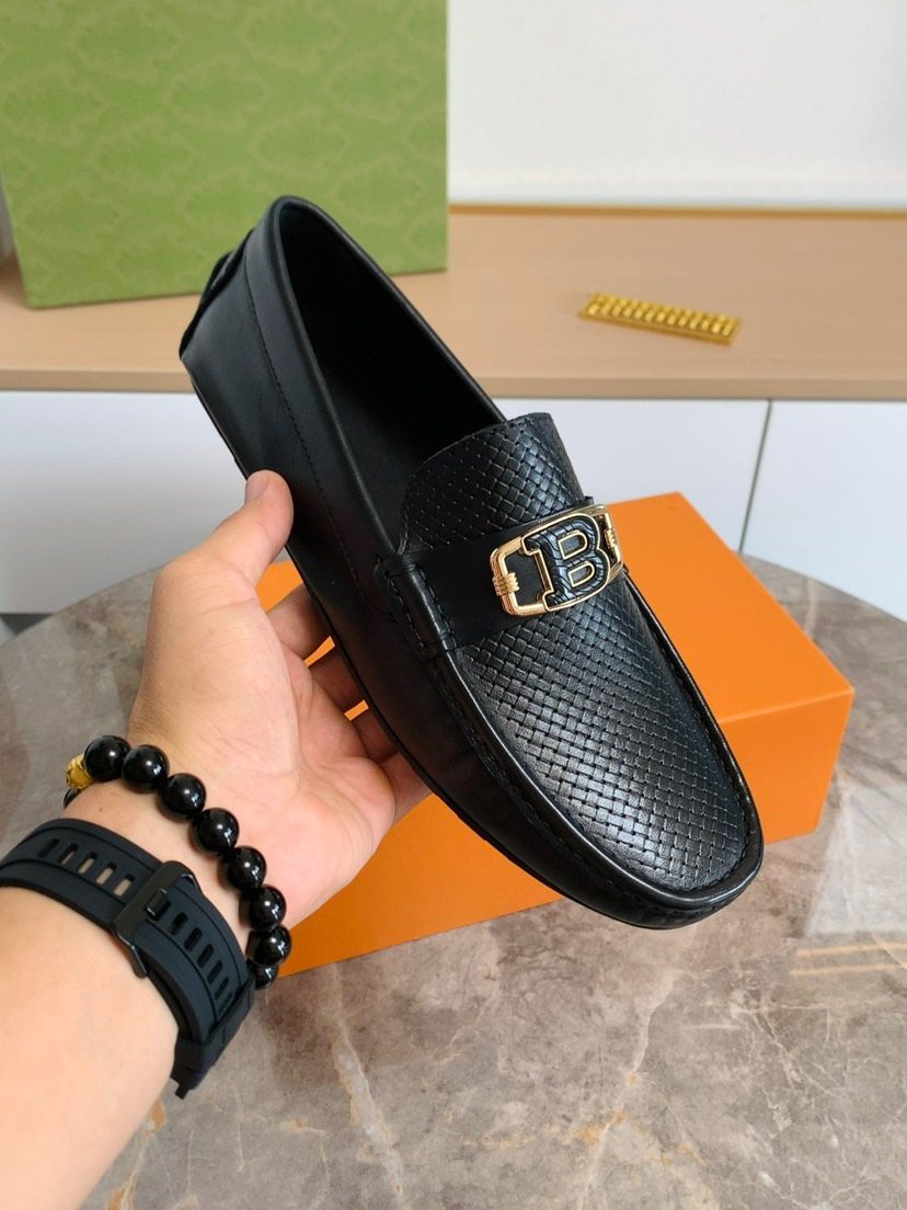 Textured Ornament Loafers — front
