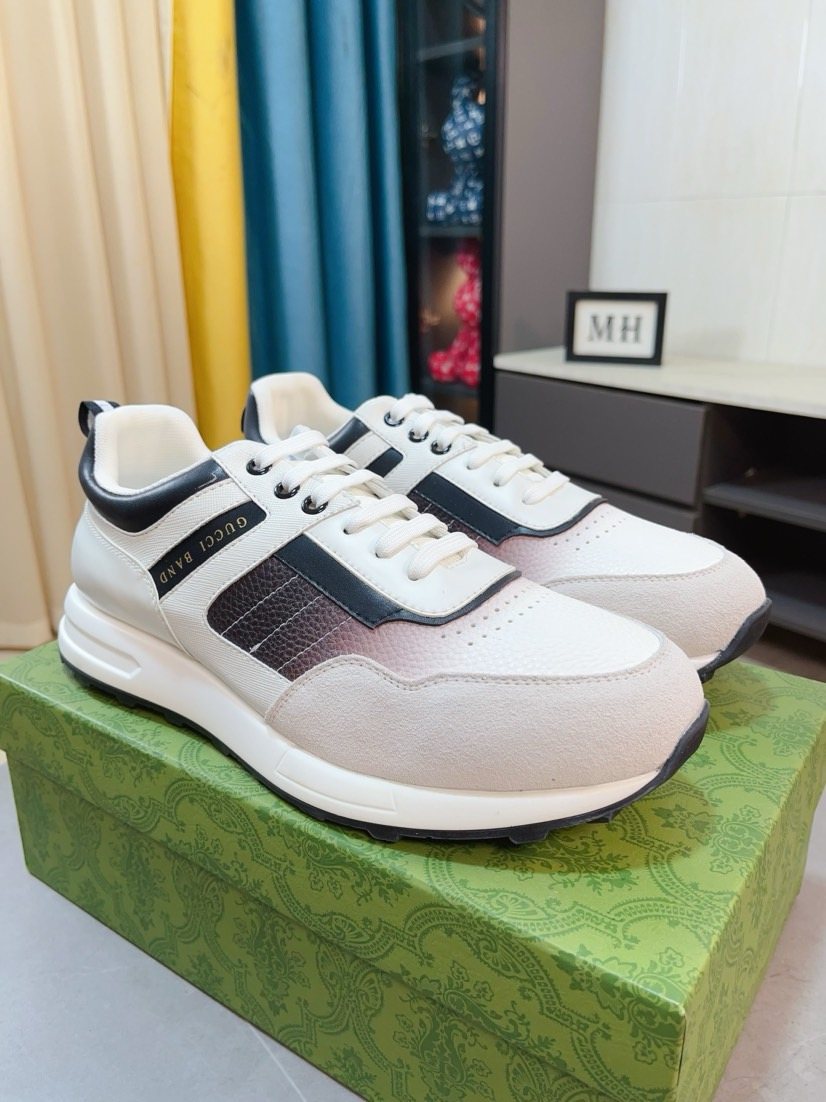 Gucci Contrast Panel Low-Top Sneakers — front