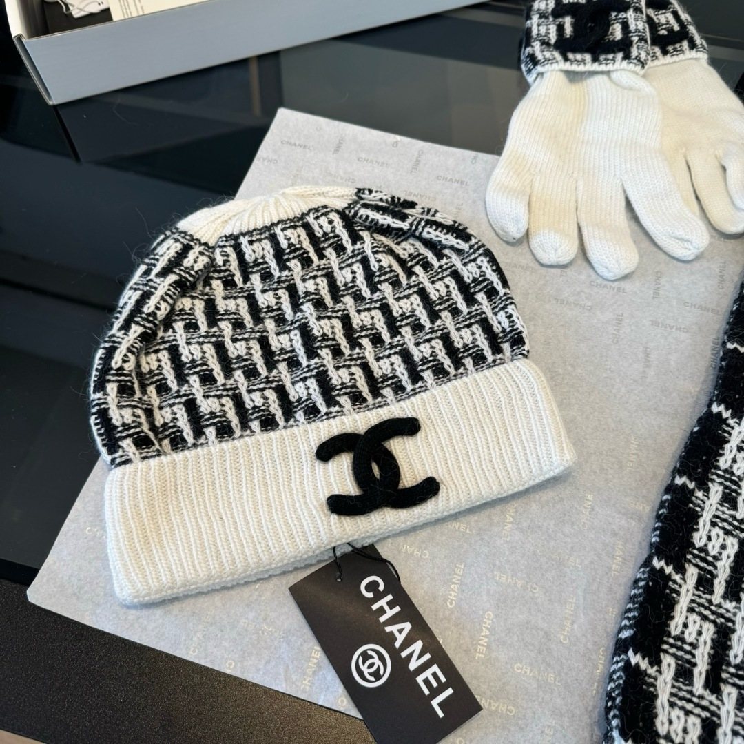 Chanel Logo Knit Hat, Scarf & Gloves Set — detail
