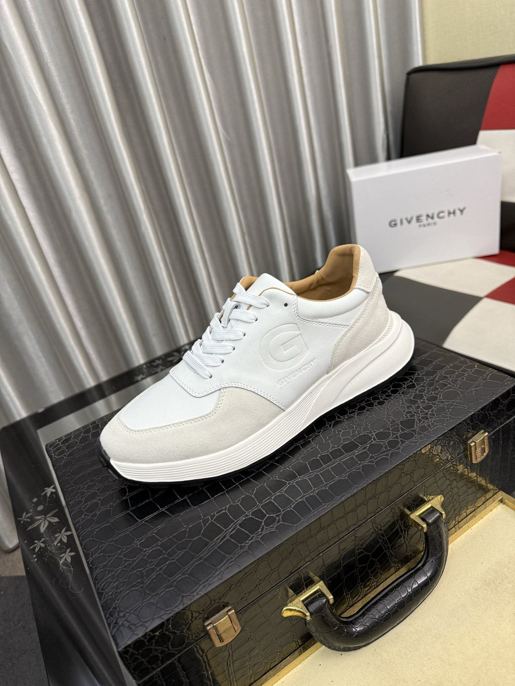 Givenchy Panel Low-Top Sneakers — front