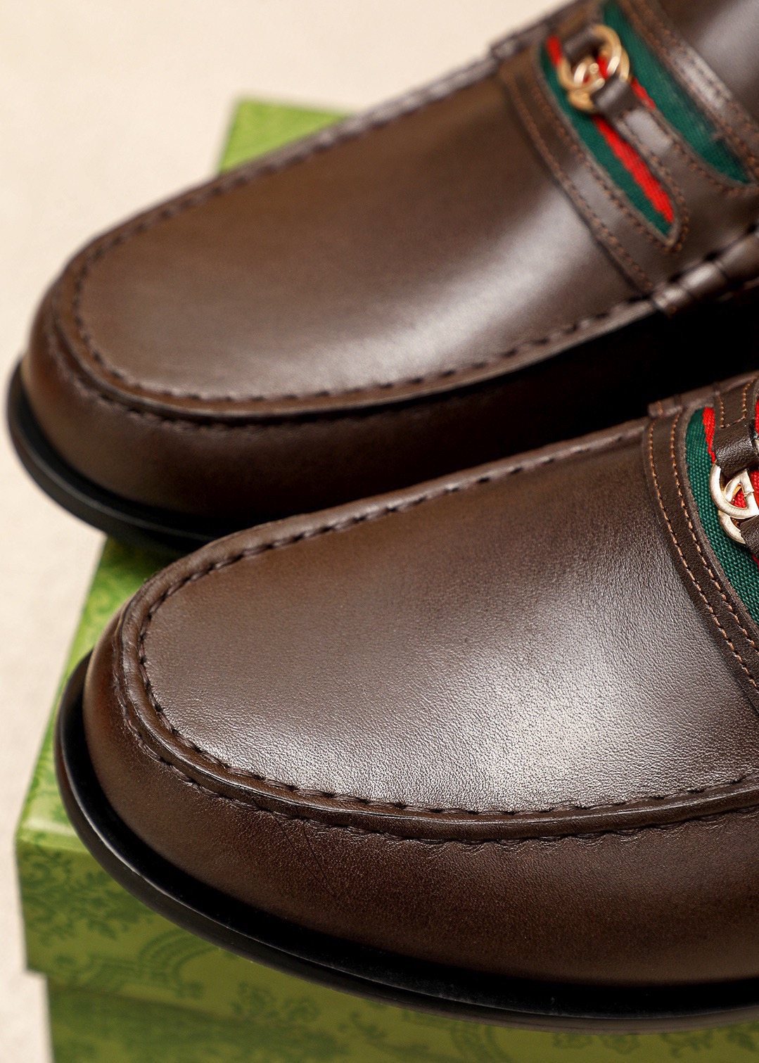 Gucci Web Stripe Leather Loafers — detail