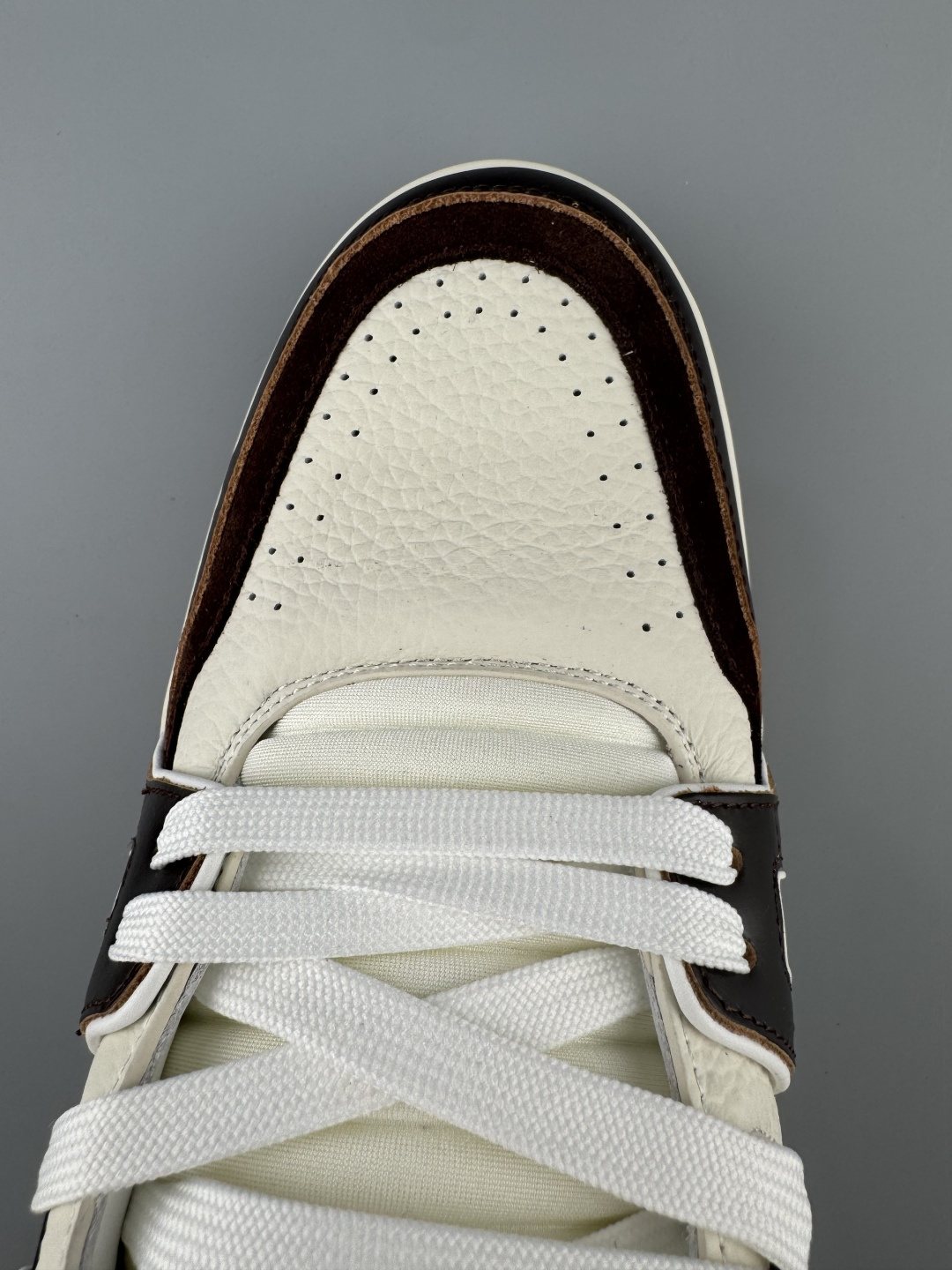 Louis Vuitton White & Black Low-Top Sneakers — detail