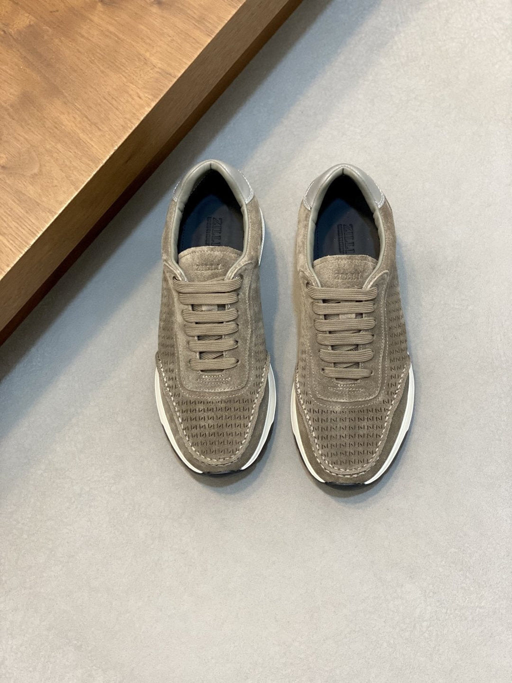 ZILLI Black Textured Low-Top Sneakers — front