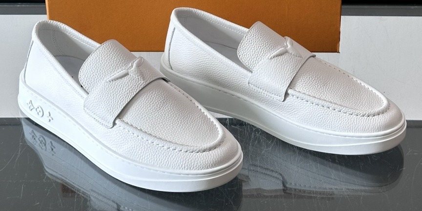 微商相册测试鞋子-Louis Vuitton Textured Platform Slip-On Loafers — hero