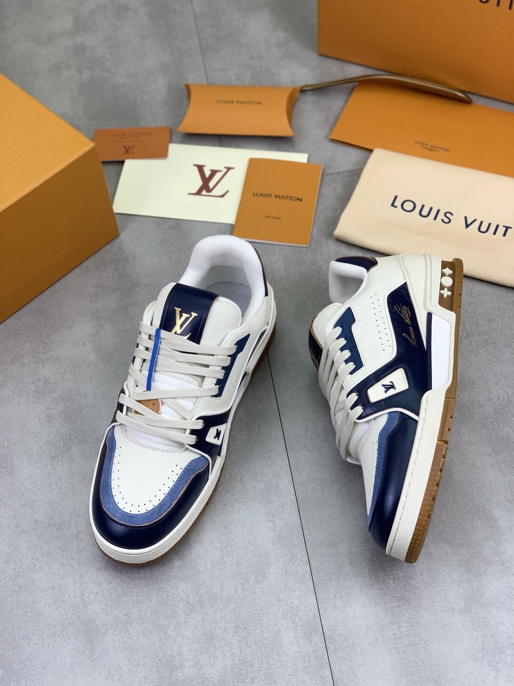Louis Vuitton Panel-Trim Low-Top Sneakers — front