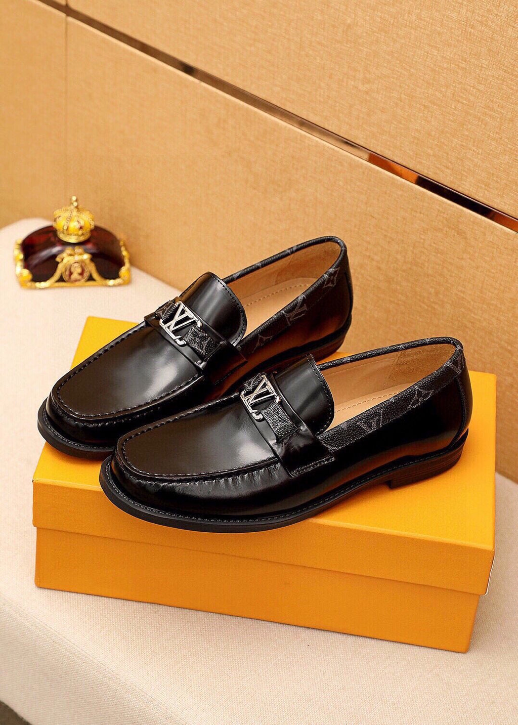 微商相册测试鞋子-Louis Vuitton Moc-Toe Hardware Loafers — front