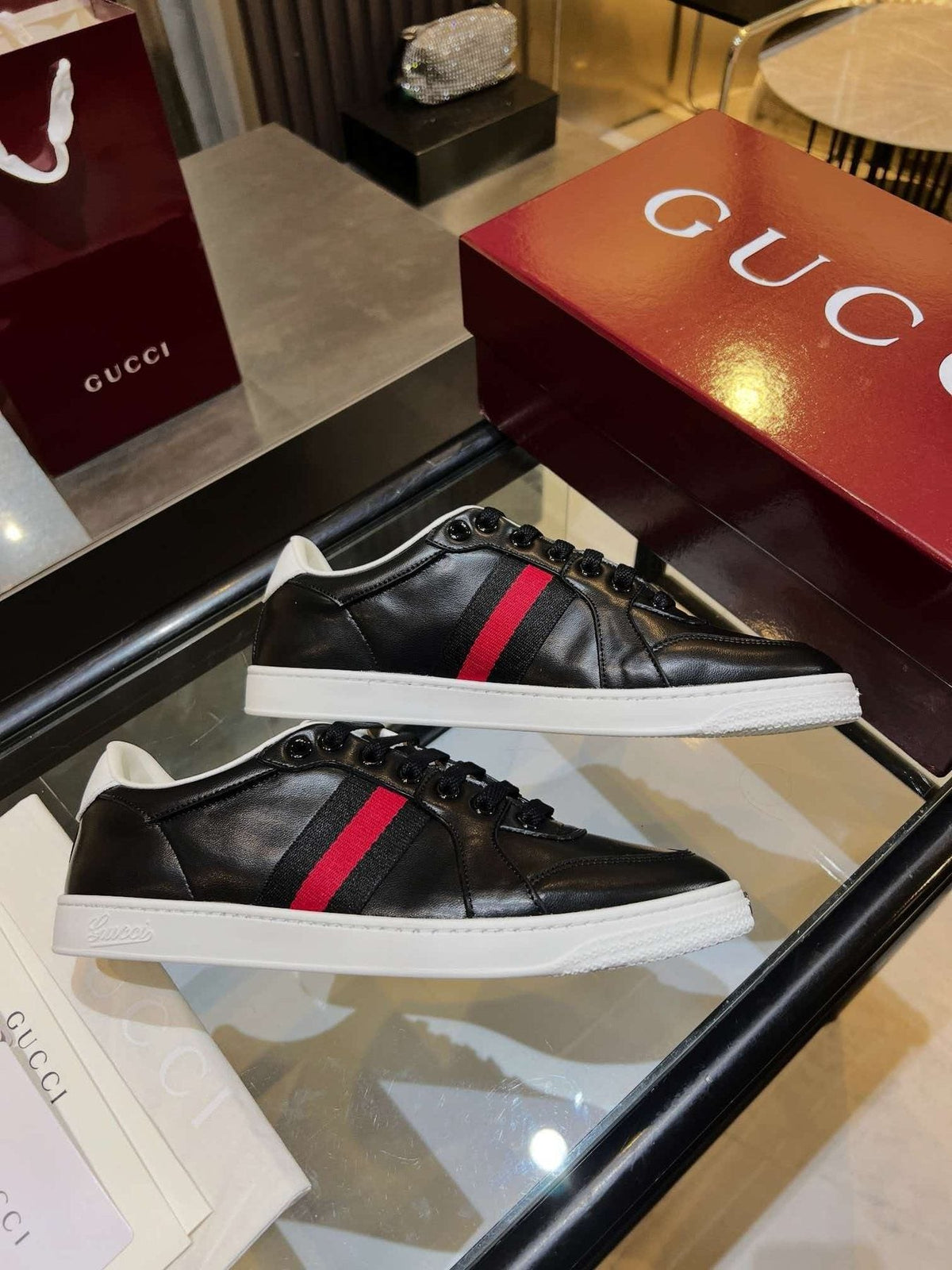 Gucci Green and Red Stripe Low-Top Sneakers — side