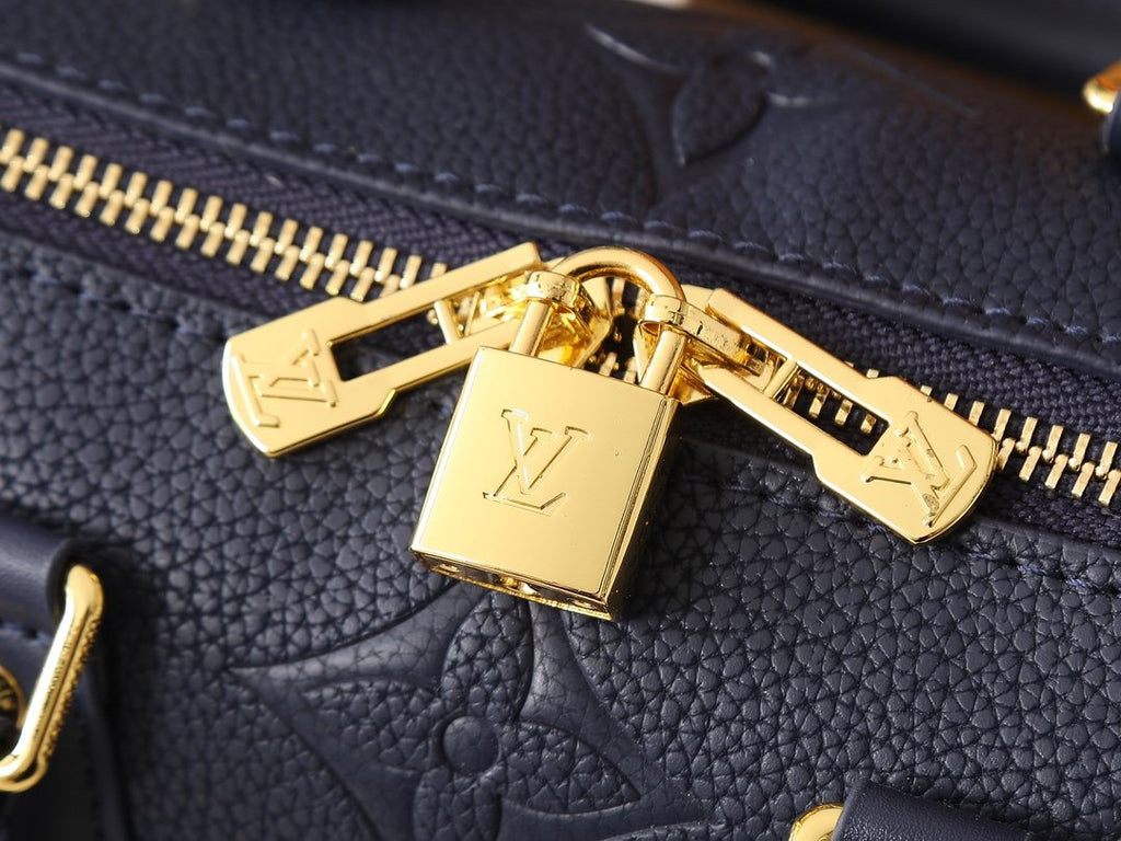 Louis Vuitton Speedy Bandoulière 20 Handbag — detail
