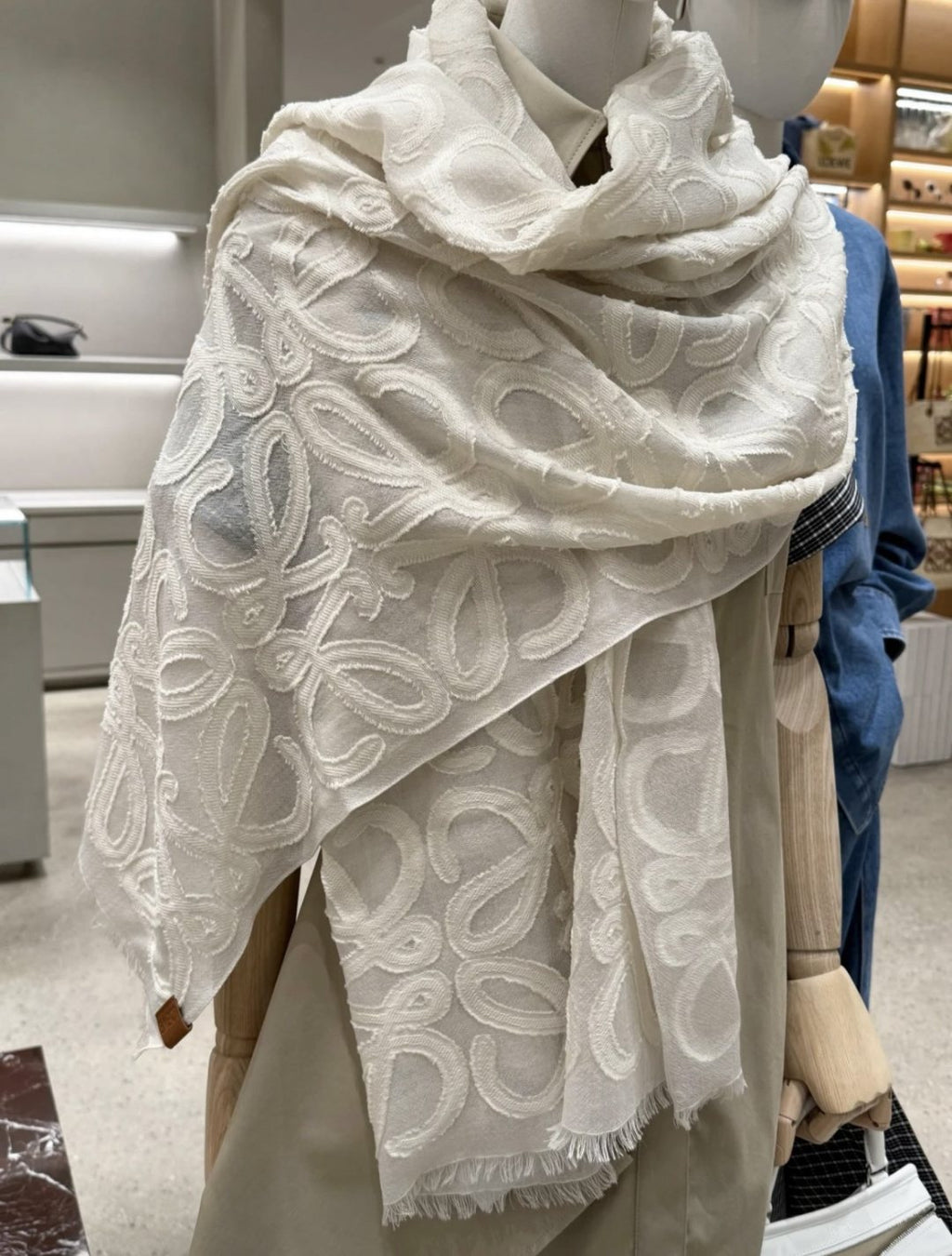 LOEWE Anagram Fringed Scarf — model