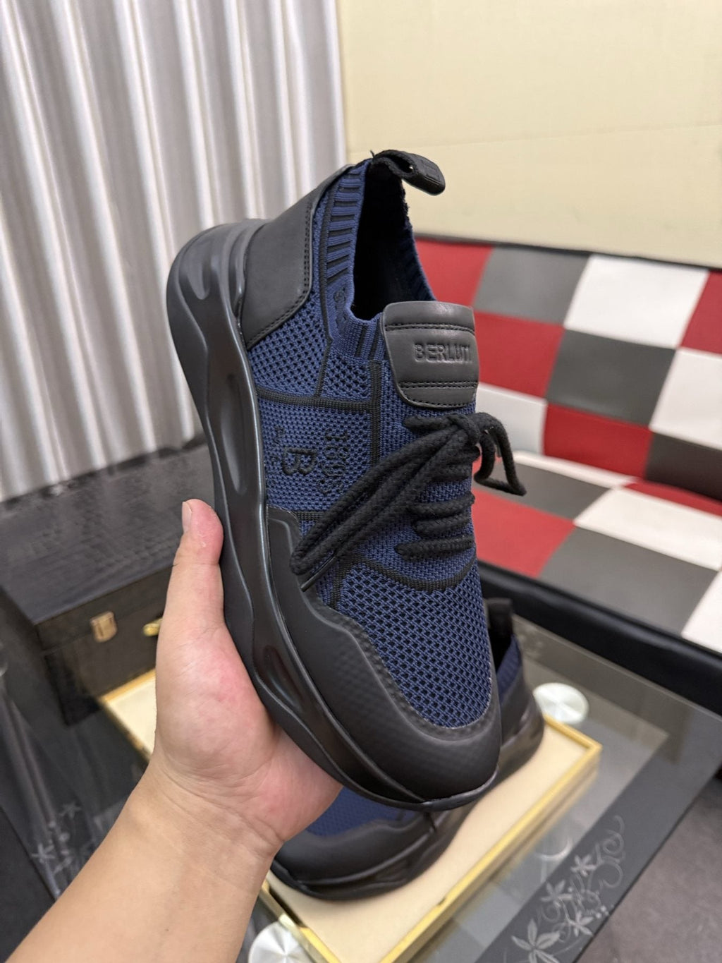 微商相册测试鞋子-Berluti Men's Mesh Low-Top Sneakers — model